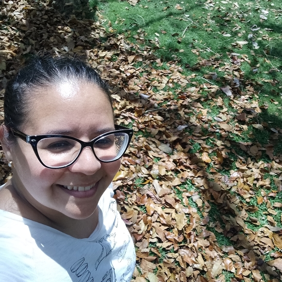 Meet your Posher, Tayrina - Picture 2 of 2